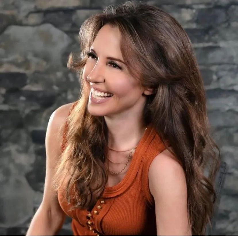 Amanda Kasmira “Kazzy” Cryer — studio headshot by KAPLA Photography
