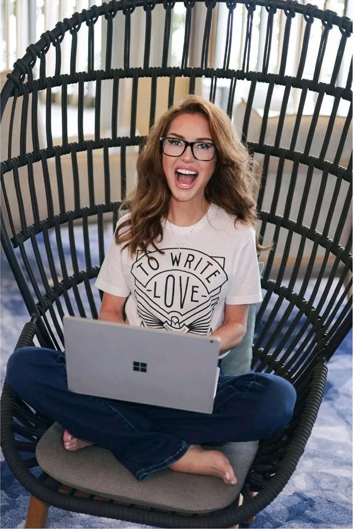Amanda Kasmira “Kazzy” Cryer — KAPLA Photography editorial session (chair)